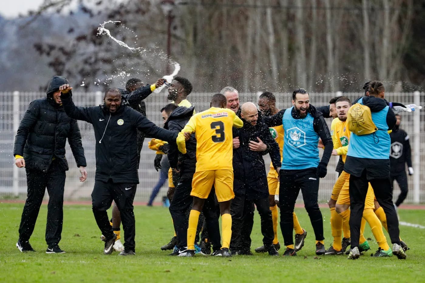 2019 · Coupe de France — célébration sur le terrain